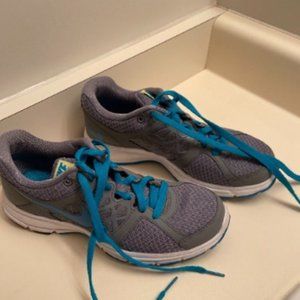 Nike Air Relentless 2 Women’s Size 7.5